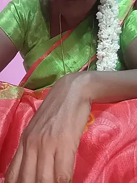 Snapshot of Tamilsexy35 chatting on 06.19.26 Tamilsexy35 online show from 06.19.26