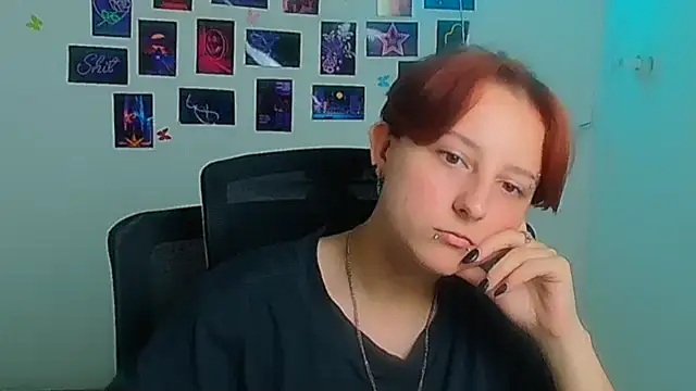 Snapshot of Dilara_Kiss_ chatting on 06.17.26 Dilara Kiss online show from 06.17.26