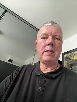 Snapshot of cumboy chatting on 06.05.26 cumboy online show from 06.05.26