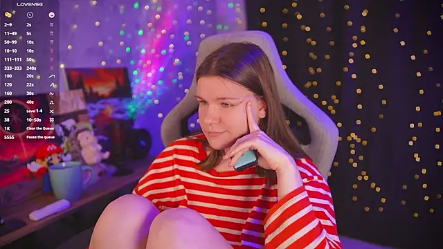Snapshot of amberlyyy chatting on 06.17.26 amberlyyy online show from 06.17.26