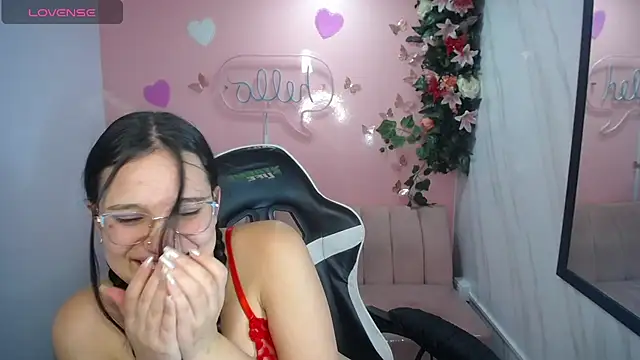 Lia Rose ch online show from 08.04.26