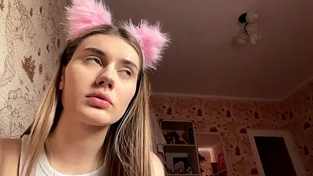 Snapshot of PrincessSkowyra chatting on 06.24.26 PrincessSkowyra online show from 06.24.26
