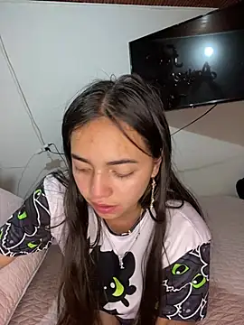 Snapshot of Julia_valentina chatting on 06.19.26 Julia valentina online show from 06.19.26
