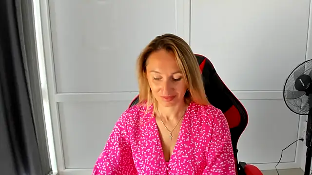 LilyDreamm online show from 07.01.26