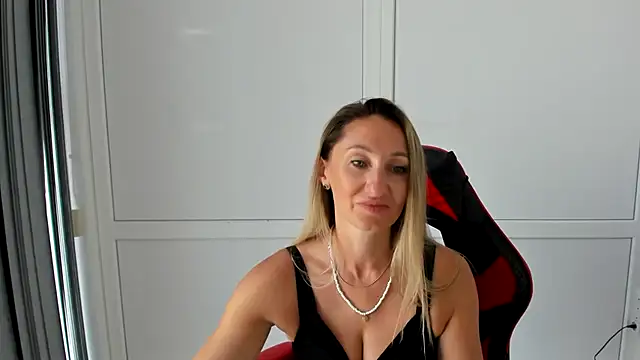 LilyDreamm online show from 07.20.26