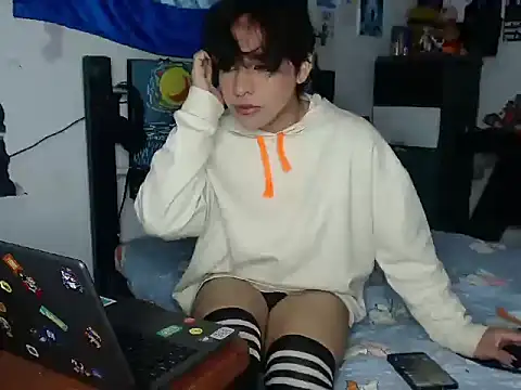 Snapshot of Tiff_-Styles chatting on 06.20.26 Tiff -Styles online show from 06.20.26