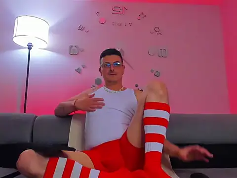 Snapshot of Leo_Hunt_ chatting on 06.19.26 Leo Hunt online show from 06.19.26