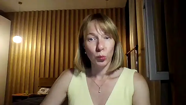 Snapshot of Deloriada chatting on 07.19.26 Deloriada online show from 07.19.26