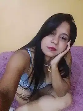Snapshot of alejandrale chatting on 07.23.26 alejandrale online show from 07.23.26
