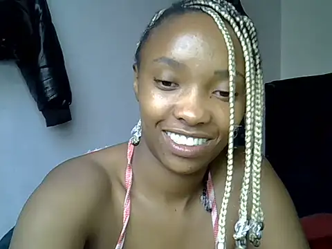 Snapshot of pretty_jaz chatting on 07.28.26 pretty jaz online show from 07.28.26