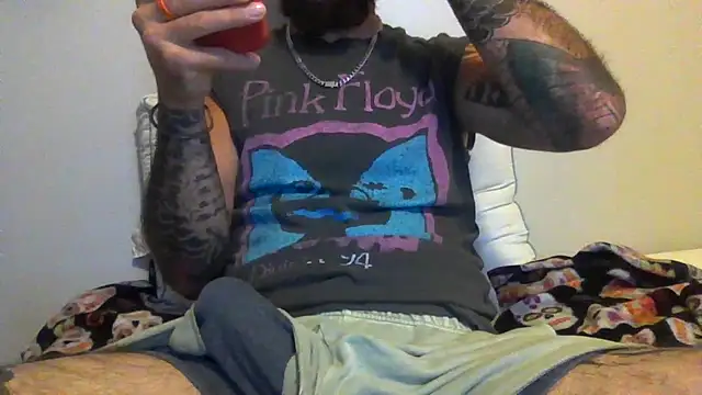 Snapshot of tatsnthick11 chatting on 07.17.26 tatsnthick11 online show from 07.17.26