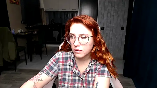 Reginasmilee online show from 12.05.25