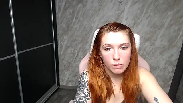 Reginasmilee online show from 02.14.26