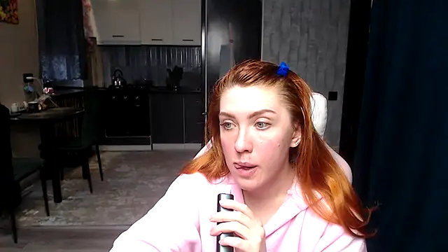 Reginasmilee online show from 04.11.26