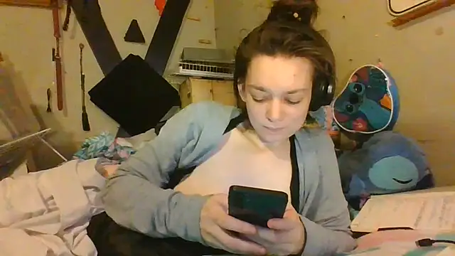 Snapshot of daddiesgurl69 chatting on 07.19.26 daddiesgurl69 online show from 07.19.26