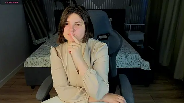 KittyLiikk online show from 07.08.26