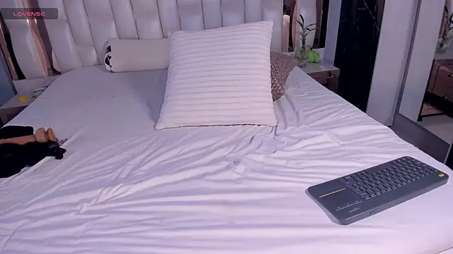 SarahPreston online show from 01.08.25