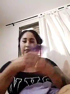 Valentina Tilly online show from 07.16.26