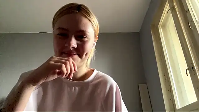 Snapshot of Jeneienal_1 chatting on 07.16.26 Jeneienal 1 online show from 07.16.26