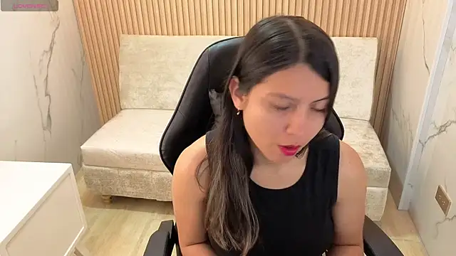 Snapshot of sophie_rose_cn chatting on 07.04.26 sophie rose cn online show from 07.04.26