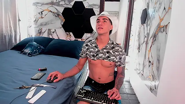 Goldendesirexx online show from 06.30.26