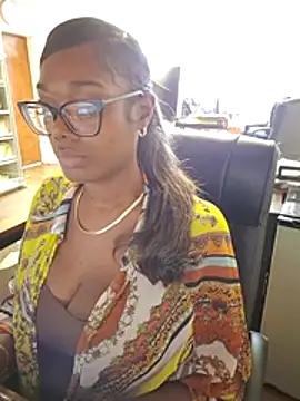 Hottiechocolatier online show from 07.01.26