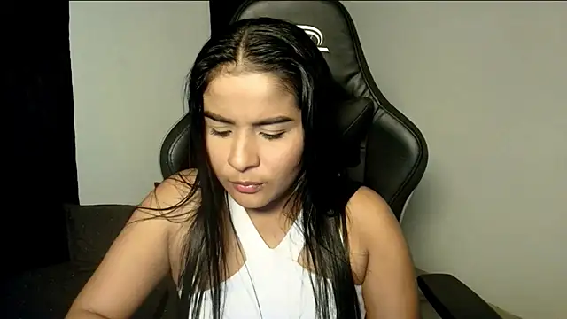 Kiara Naomi online show from 07.01.26