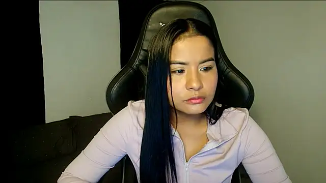 Kiara Naomi online show from 07.03.26