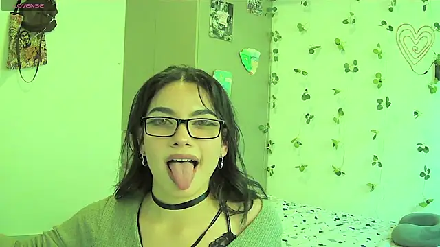 Sofii Wasshington online show from 08.05.26