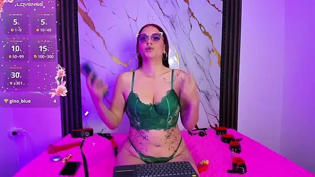 Lilhi moon  online show from 07.08.26