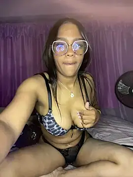 Snapshot of samantha3218 chatting on 07.15.26 samantha3218 online show from 07.15.26