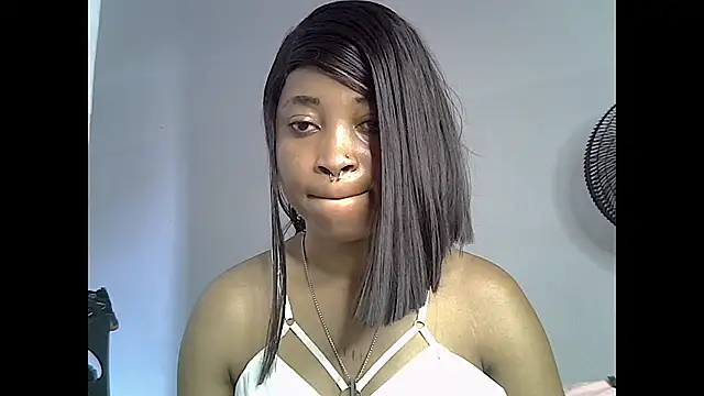 Snapshot of dollyxpussy chatting on 07.04.26 dollyxpussy online show from 07.04.26