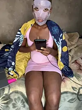 Snapshot of Ghanasexychick chatting on 07.14.26 Ghanasexychick online show from 07.14.26