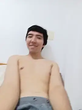 Snapshot of FelipeYang17 chatting on 07.14.26 FelipeYang17 online show from 07.14.26