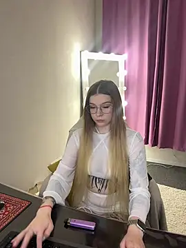 Amy Davesss online show from 07.08.26