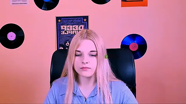 nicole bright online show from 07.08.26