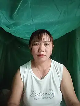 Snapshot of Mai-lingg chatting on 07.08.26 Mai-lingg online show from 07.08.26