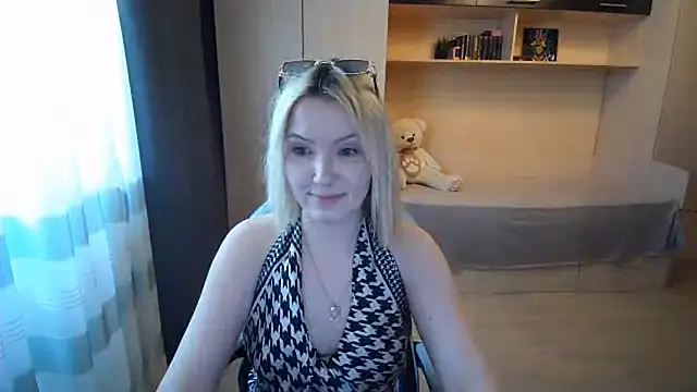 Snapshot of ElsyGven chatting on 07.10.26 ElsyGven online show from 07.10.26