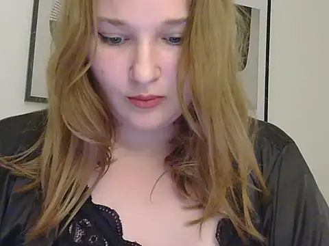 Snapshot of Alexa-dream chatting on 07.16.26 Alexa-dream online show from 07.16.26