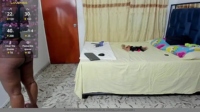 Snapshot of LupeAdams chatting on 12.07.24 LupeAdams online show from 12.07.24