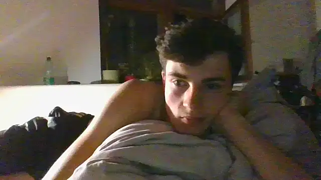 Snapshot of freshboy72 chatting on 07.12.26 freshboy72 online show from 07.12.26