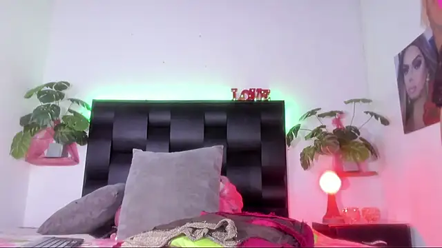 Snapshot of isabelleandbrand chatting on 02.08.25 isabelleandbrand online show from 02.08.25