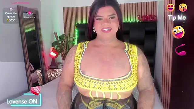 Snapshot of isabelleandbrand chatting on 10.10.25 isabelleandbrand online show from 10.10.25