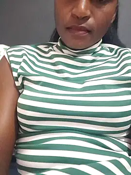 Snapshot of PrettyT_ chatting on 07.13.26 PrettyT online show from 07.13.26