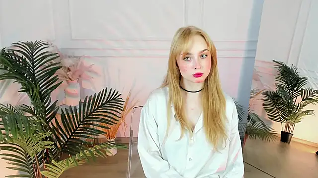 Snapshot of babyvivian_ chatting on 07.20.26 babyvivian online show from 07.20.26