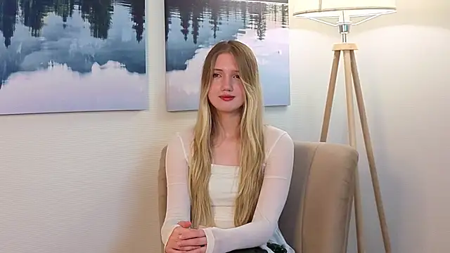 Snapshot of ArielleMabon chatting on 07.16.26 ArielleMabon online show from 07.16.26