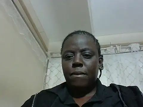 Snapshot of Tess_mbilia chatting on 07.15.26 Tess mbilia online show from 07.15.26