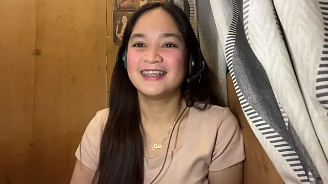 Snapshot of ShaOwney chatting on 07.18.26 ShaOwney online show from 07.18.26