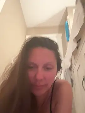 Snapshot of Bella_2323 chatting on 07.17.26 Bella 2323 online show from 07.17.26