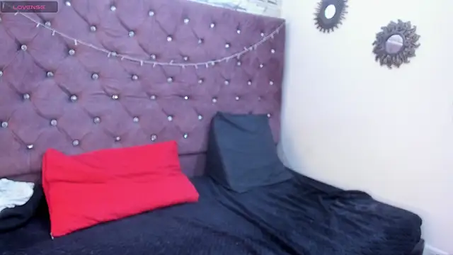 Snapshot of gabriela_grace chatting on 09.18.25 gabriela grace online show from 09.18.25